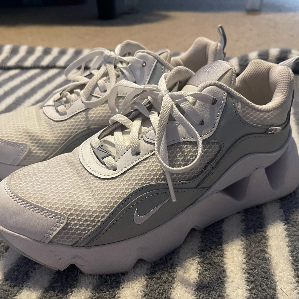 Nike ryz SHOES